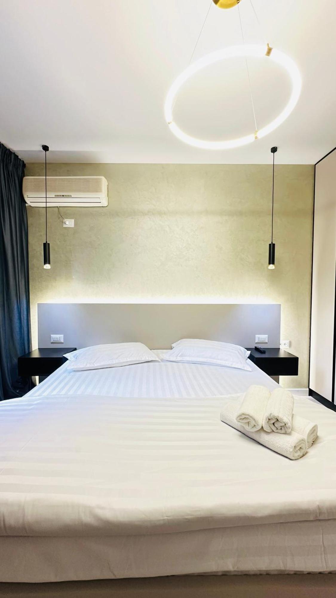 Luxurious Central Stay - Self Check-In Τίρανα Εξωτερικό φωτογραφία
