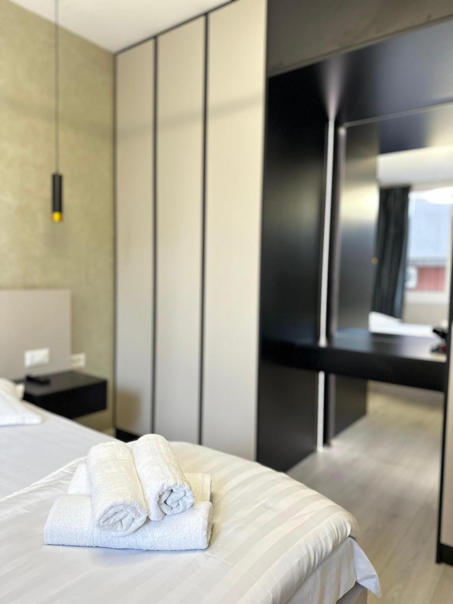 Luxurious Central Stay - Self Check-In Τίρανα Εξωτερικό φωτογραφία