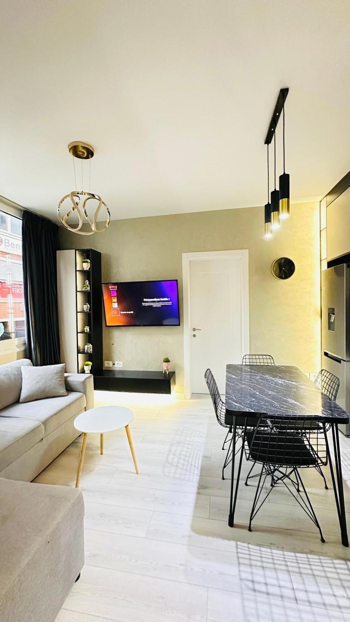 Luxurious Central Stay - Self Check-In Τίρανα Εξωτερικό φωτογραφία